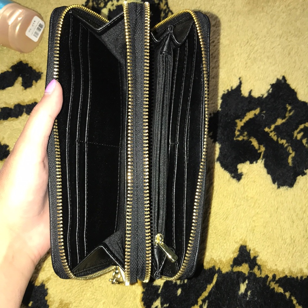 Mossimo Supply Co. double zipper wallet